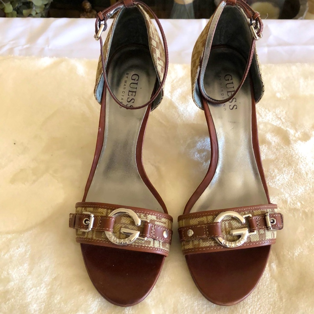 Guess Wedge, 7 1/2